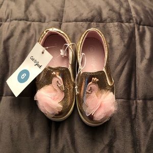 Toddler gold/pink swan shoes